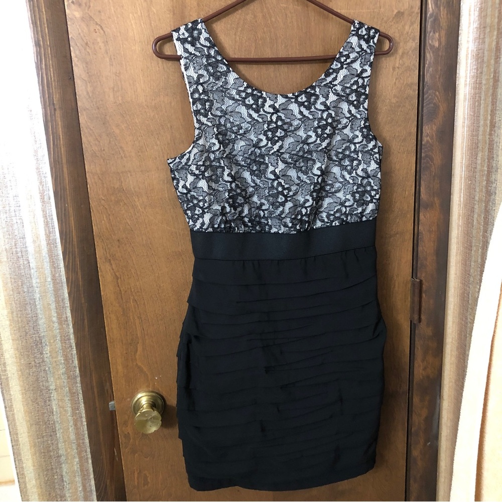 Express Black And White Formal Lace Dress Size 8